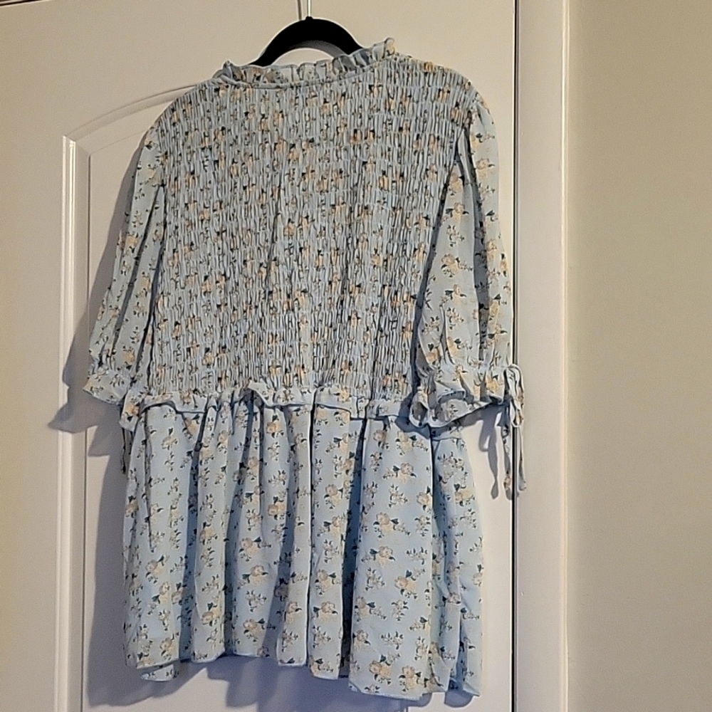 American Bling Blue Floral Lightweight Peplum Blouse 3X NWT - Picture 4 of 12